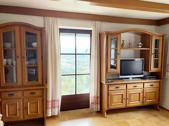 Апартаменты Malerisches Weingartenhaeuschen In Kitzeck